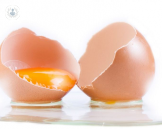 En la mayoría de personas sanas no se relaciona el consumo de huevo diario con la enfermedad cardiovascular