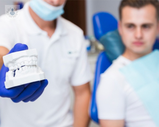 dentista protesis implante tratamiento