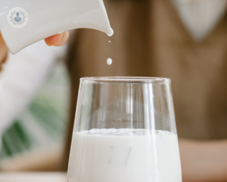 Los lácteos pueden causar alergias alimentarias en algunas personas a lo largo de la vida.