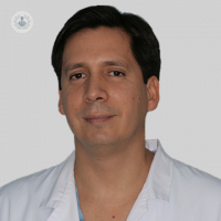 Dr. David González