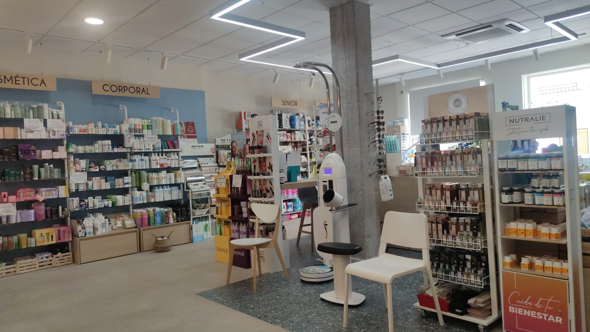 Farmacia Silvia Flores