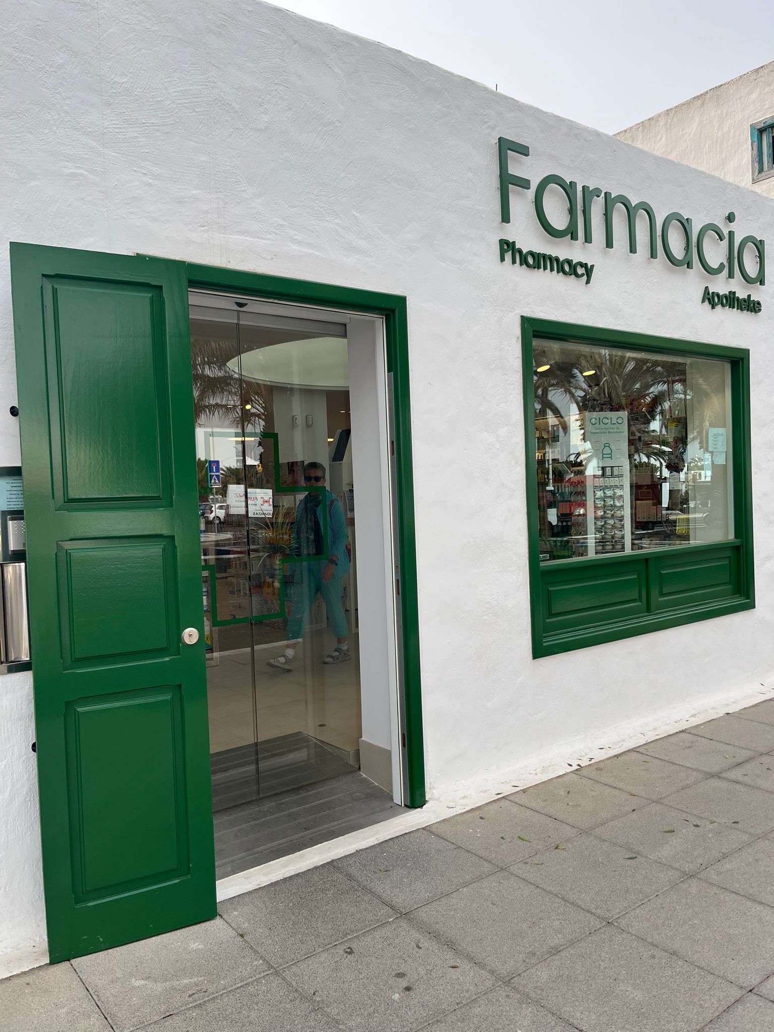 Farmacia Pueblo Marinero 