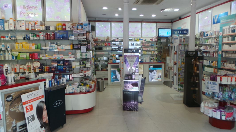 Farmacia Velázquez 70