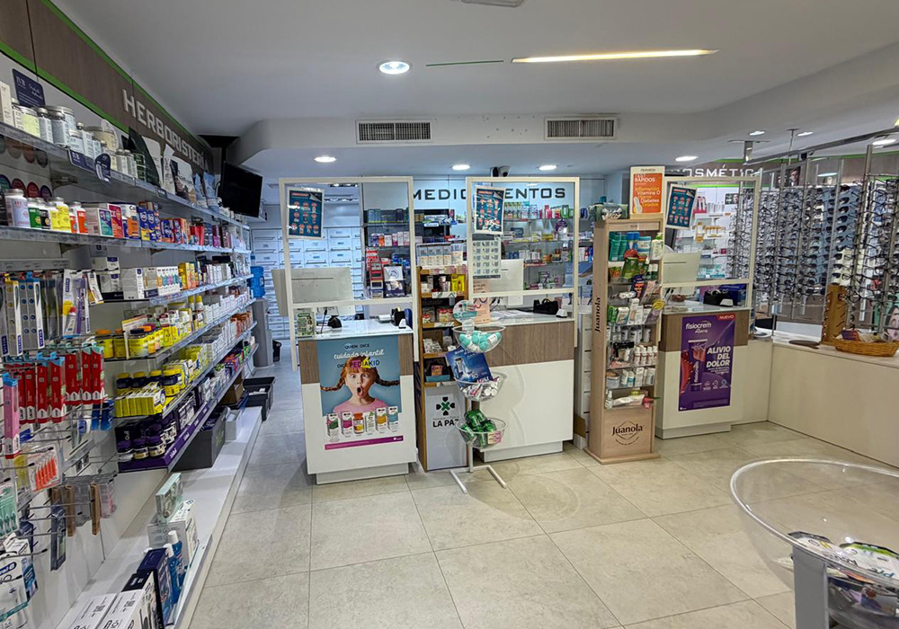 Farmacia Óptica La Paz