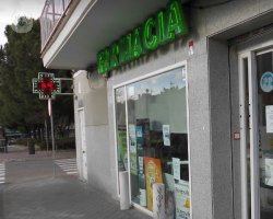 C42-Farmacia Almudena López