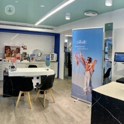 Farmacia Óptica Lázaro