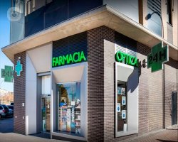 Farmacia Las Suertes 13