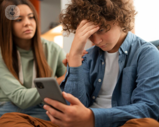 niños adolescentes redes sociales depresion