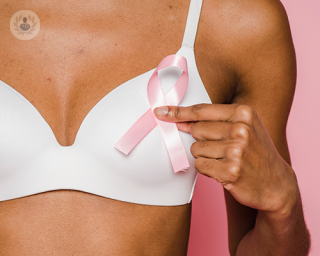 la reconstrucción mamaria se puede hacer directamente en la misma cirugía de una mastectomía