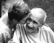 ¿Sabías que el Alzheimer es la demencia degenerativa más frecuente? El Dr. Monge te informa