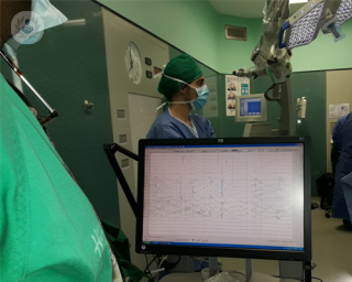 La monitorización intraoperatoria permite evaluar las constantes de los pacientes durante las operaciones.