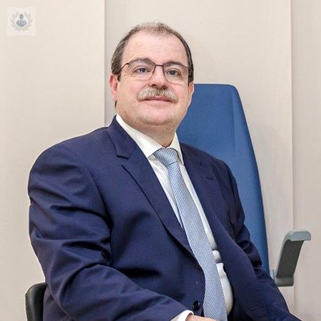 Dr. Carlos Laria Ochaita