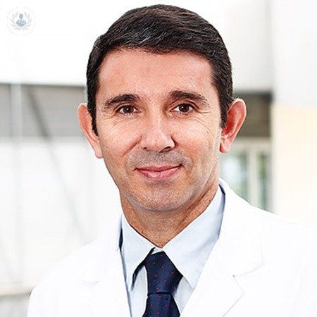 Dr. Óscar Gris Castellón