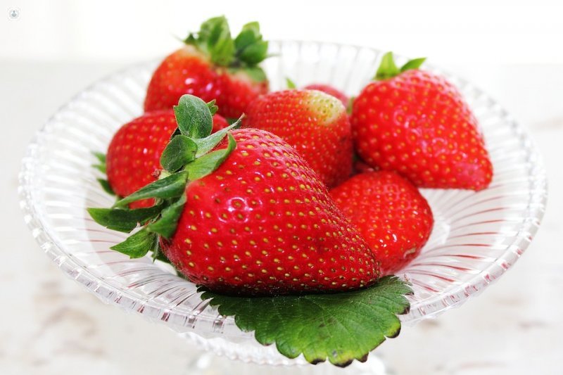 plate of strawberries