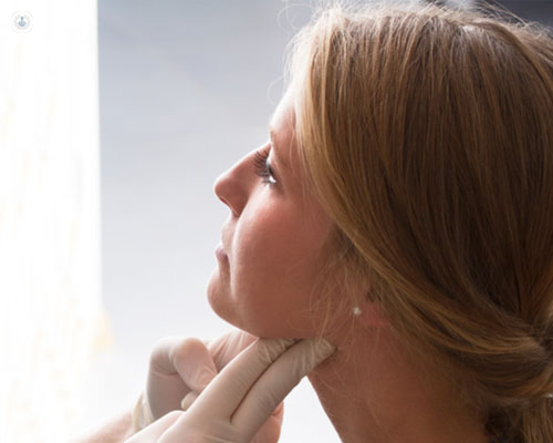 Primera extirpación del tiroides a través de la boca a nivel nacional - Top Doctors