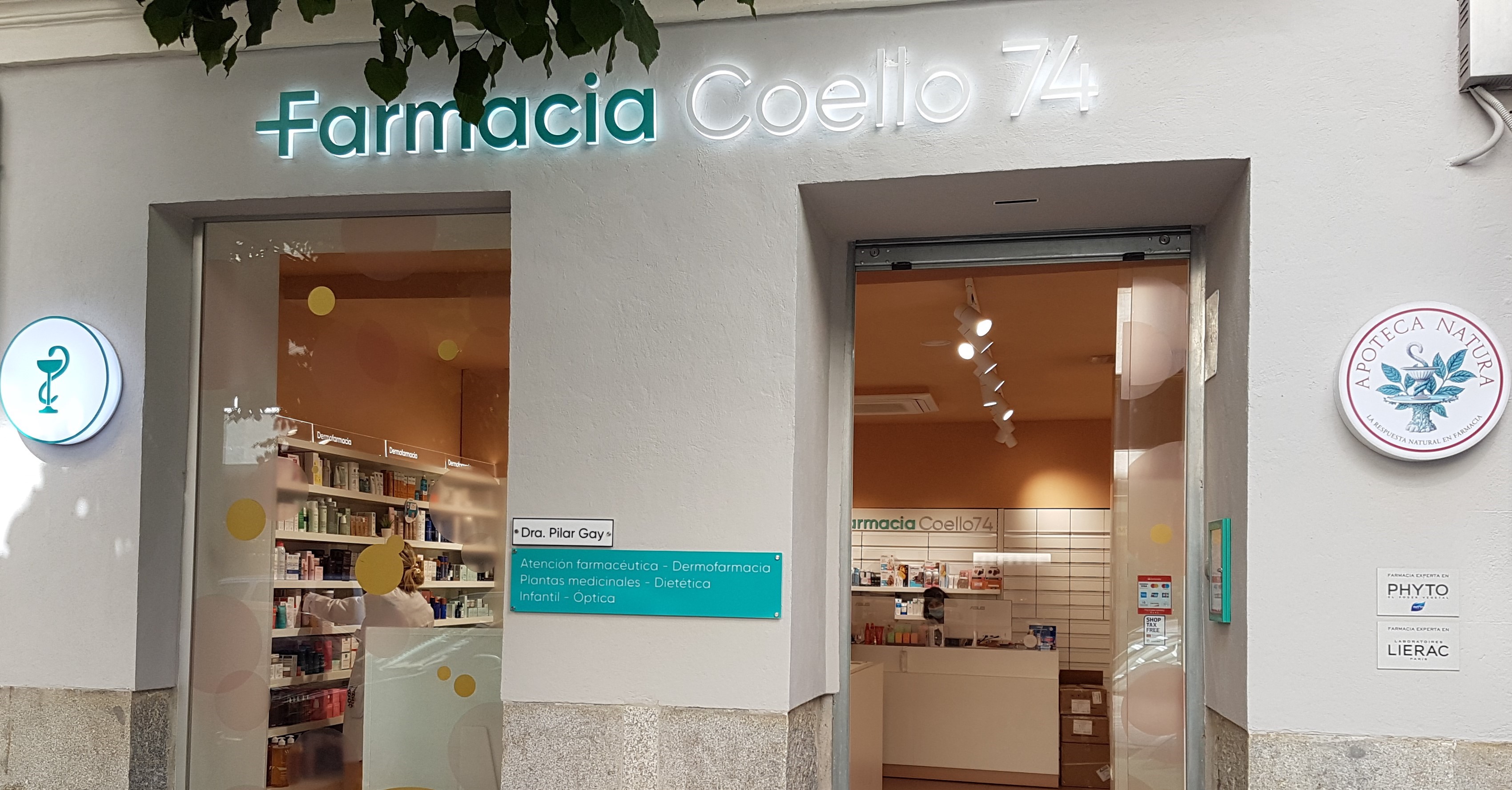 Farmacia Coello 74