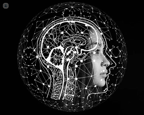 Infografía de chica y dibujo del cerebro - epilepsia by Top Doctors